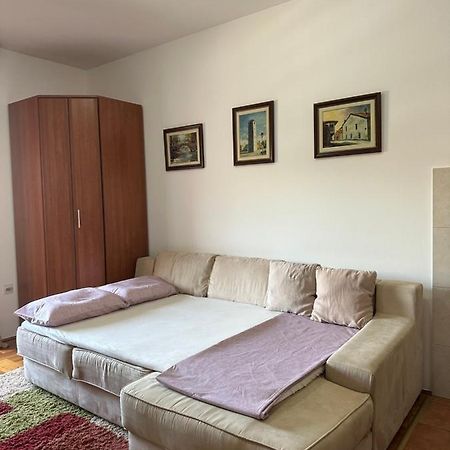 Bella Apartman Podgorica Buitenkant foto
