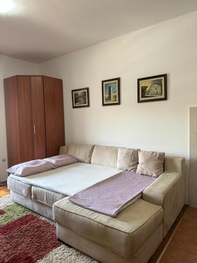 Bella Apartman Podgorica Buitenkant foto