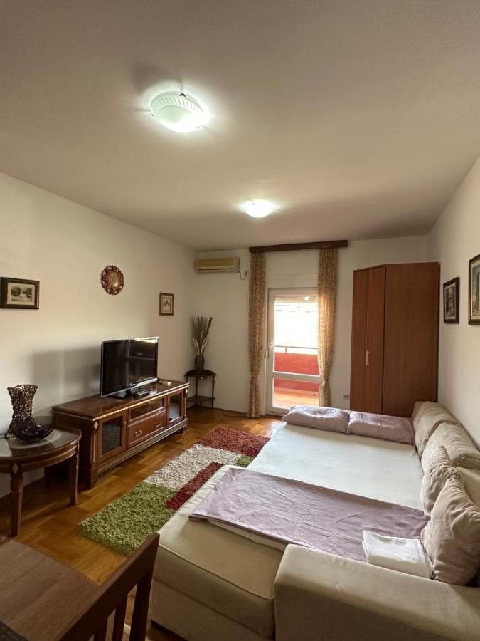 Bella Apartman Podgorica Buitenkant foto