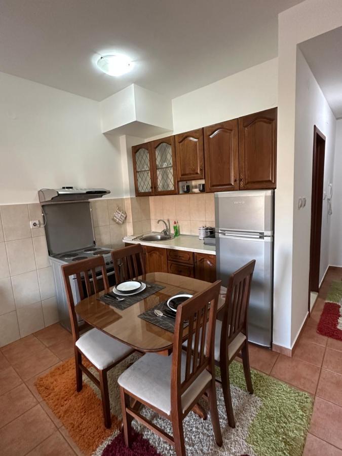 Bella Apartman Podgorica Buitenkant foto